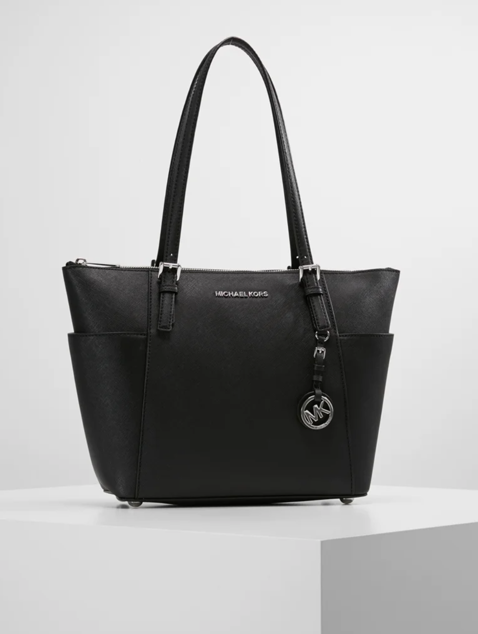 Michael kors black jet set tote hotsell