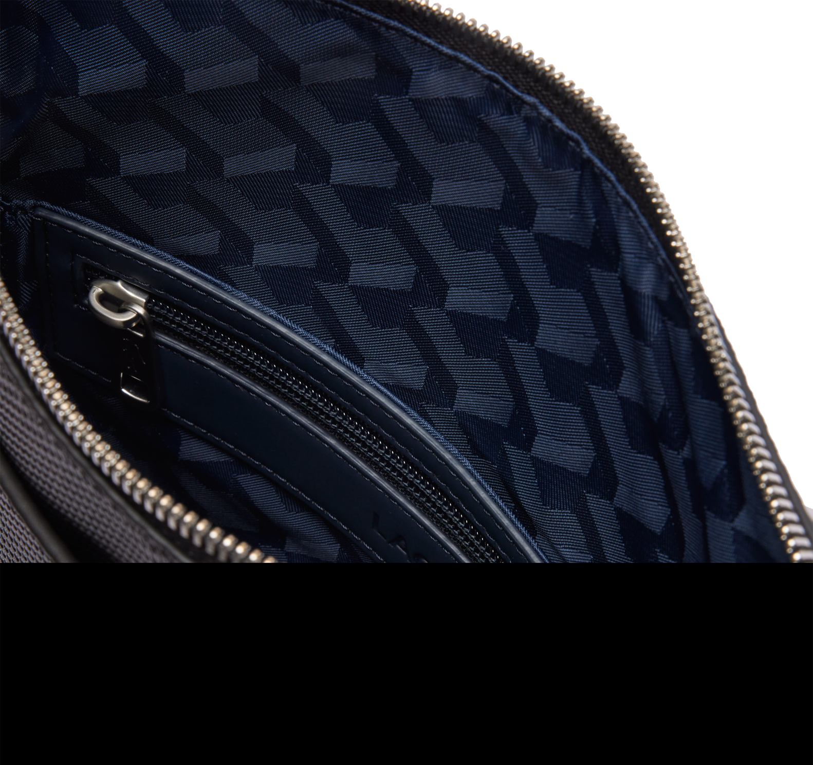 LACOSTE Sacoche plate zippée Chantaco en cuir piqué mat uni