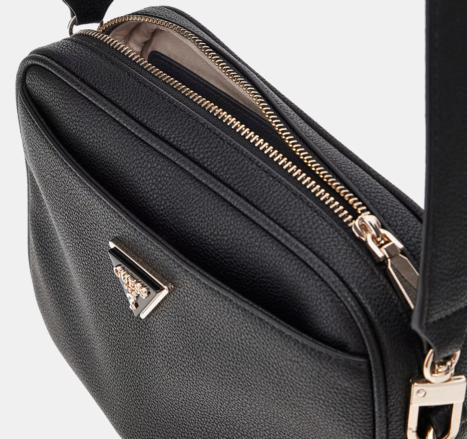 GUESS MERIDIAN CAMERA BAG