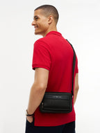 Noir - TOMMY HILFIGER Sac reporter horizontal TH Central