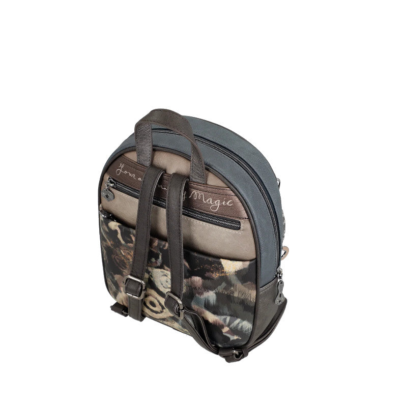 
                      
                        ANEKKE Sac à dos avec poche devant Real
                      
                    