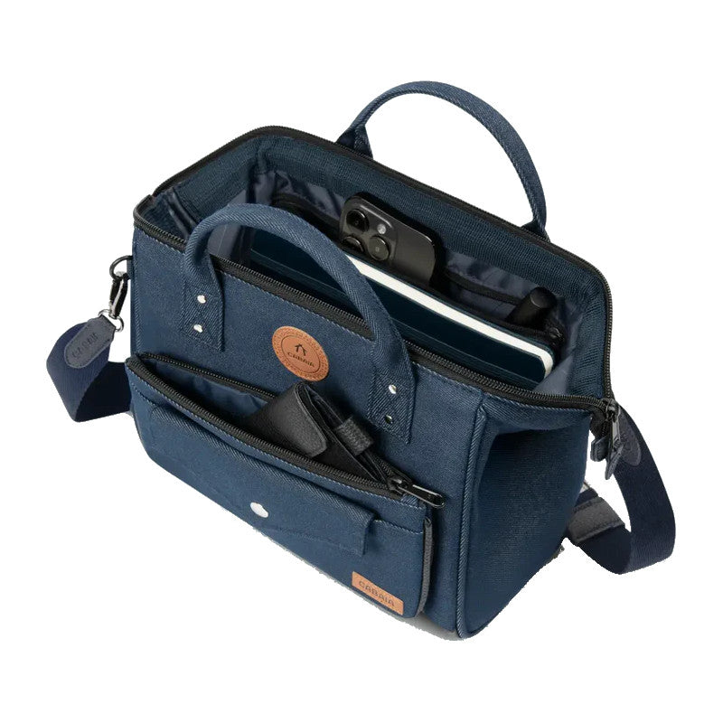 
                      
                        CABAIA Sac à bandoulière Adventurer M Namur
                      
                    