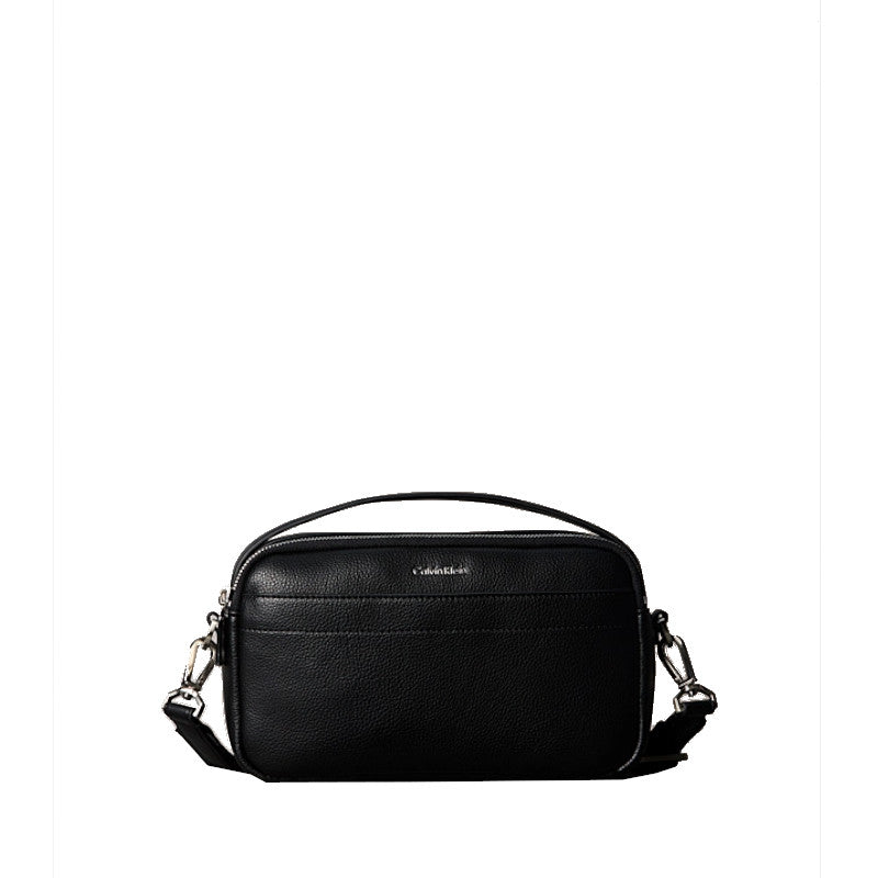 CALVIN KLEIN Sac caméra avec logo en relief