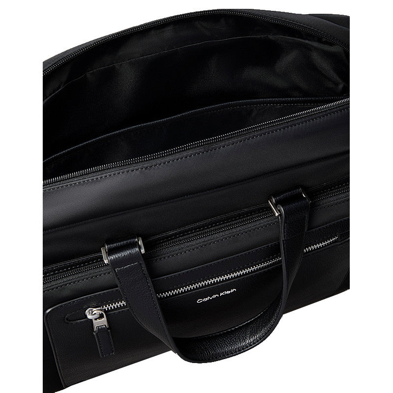 CALVIN KLEIN Sac de transport fin avec logo en relief