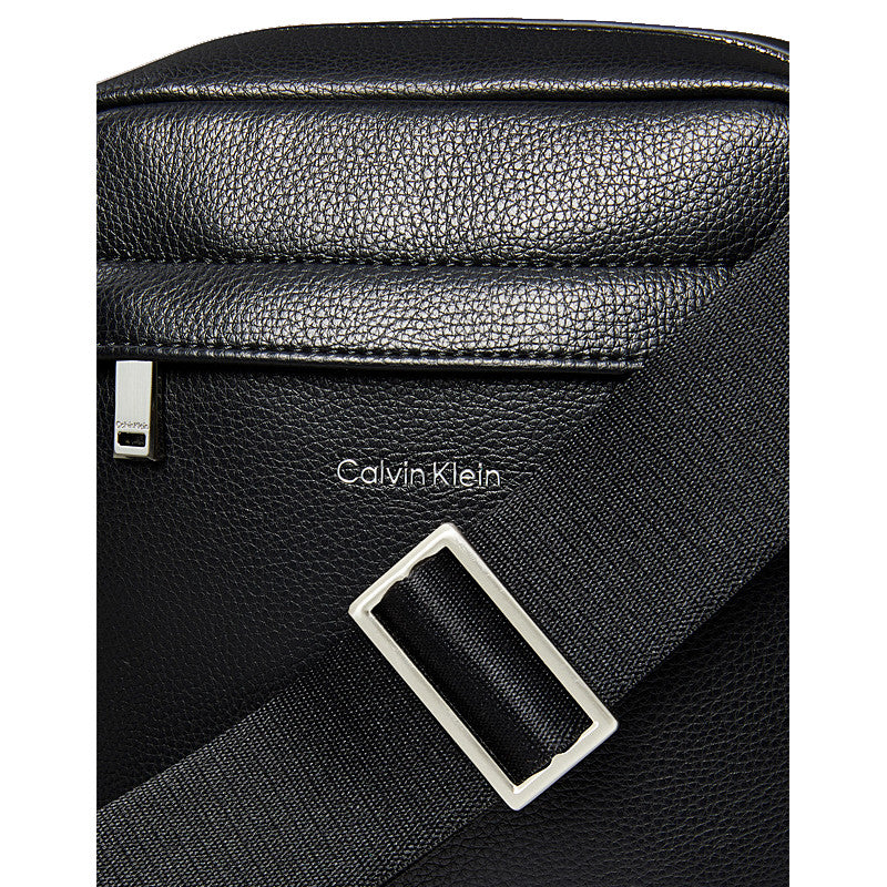 CALVIN KLEIN Sacoche Micro Pebble à logo imprimé