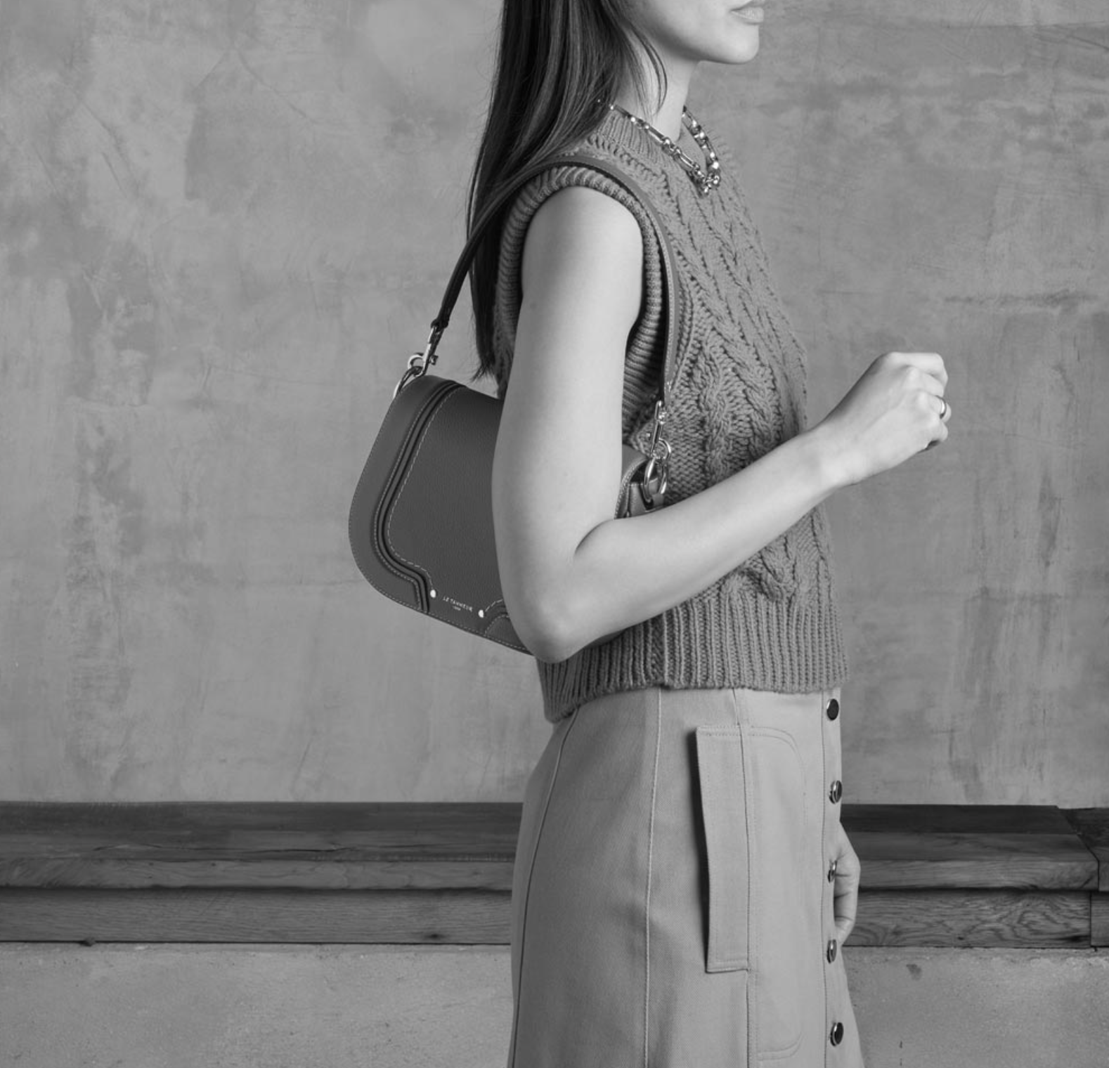 LE TANNEUR SAC BANDOULIÈRE MOYEN MODÈLE ELLA EN CUIR GRAINÉ