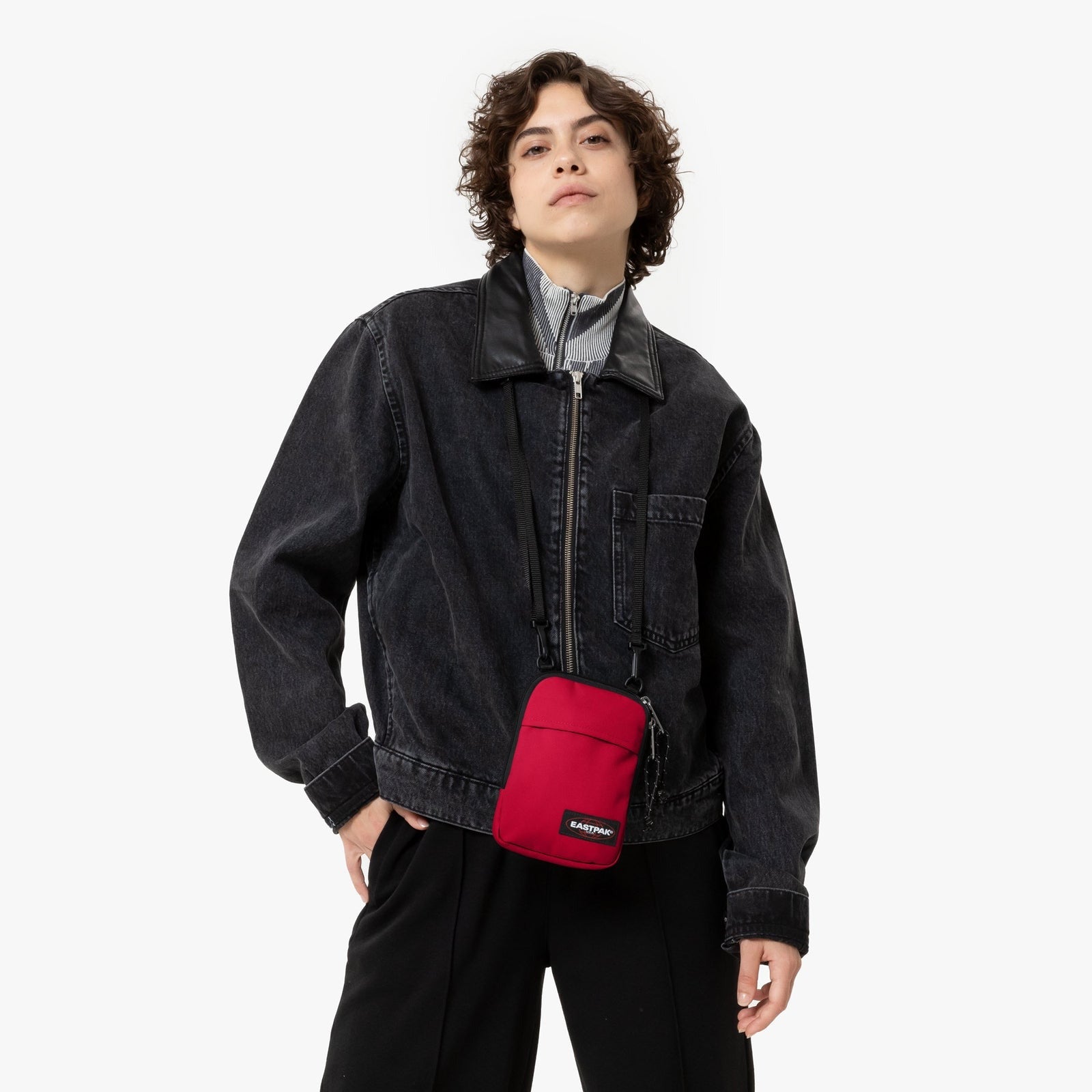 Rouge - EASTPAK Sac à bandoulière Buddy Rouge