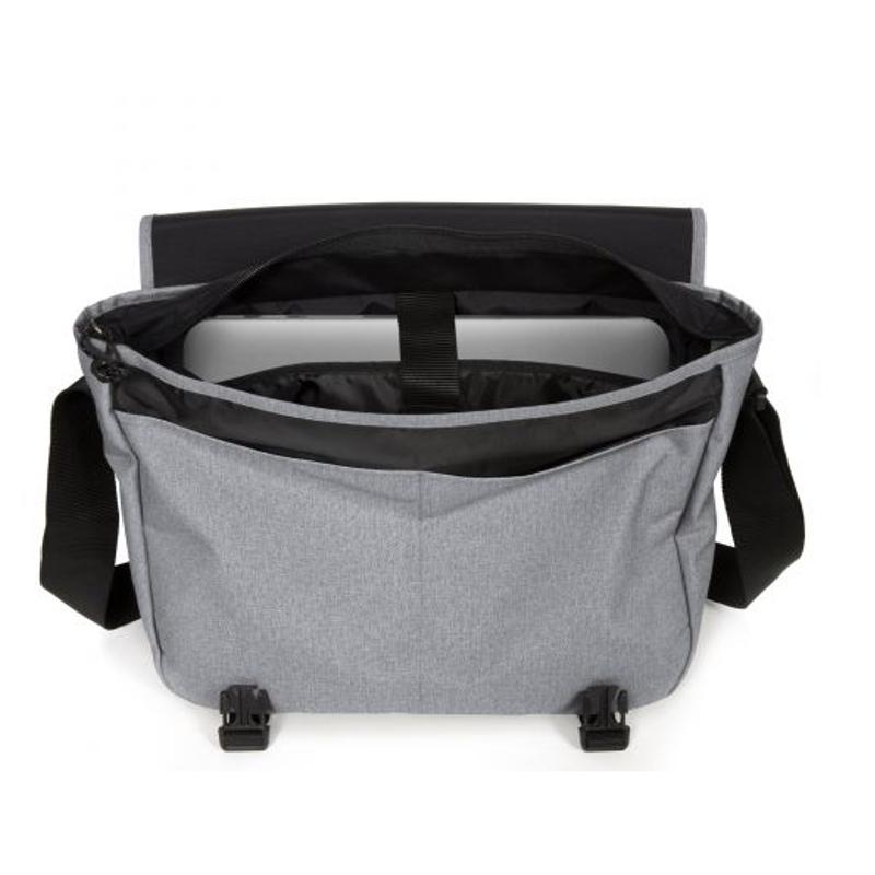 Sunday Grey - Eastpak Sac à Bandoulière DELEGATE+ Besace- TRIPLE DENIM