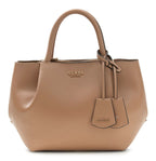 Beige - GUESS Sac à main Amorette Girlfriend Satchel