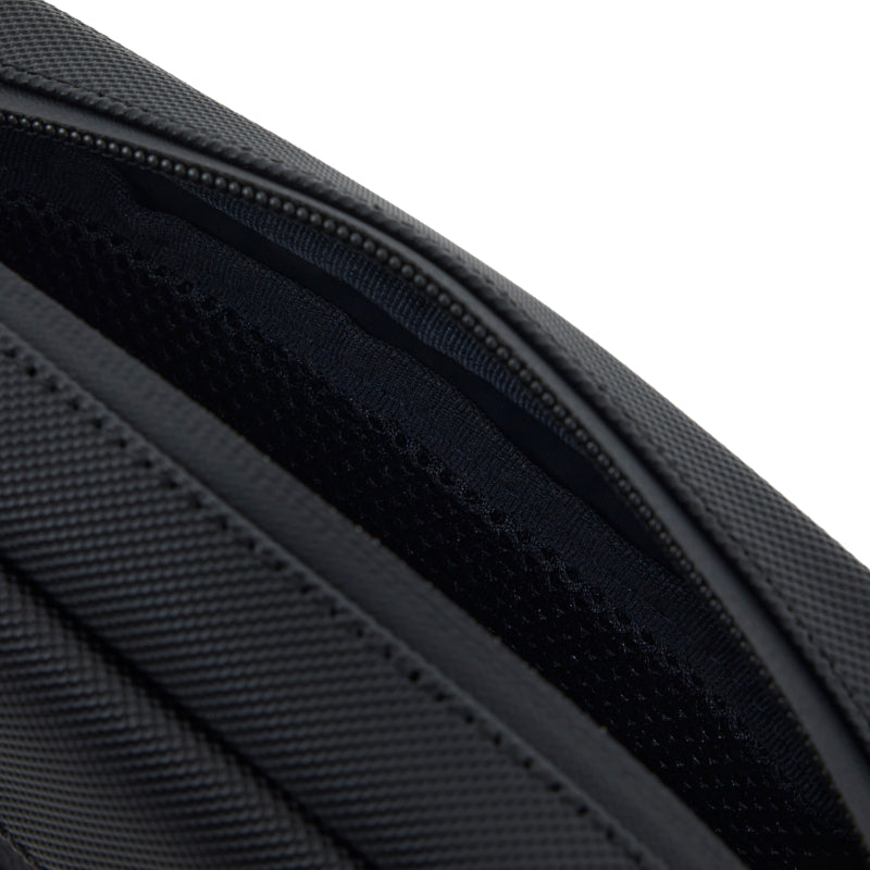 LACOSTE Petit sac reporter LCST en Petit Piqué