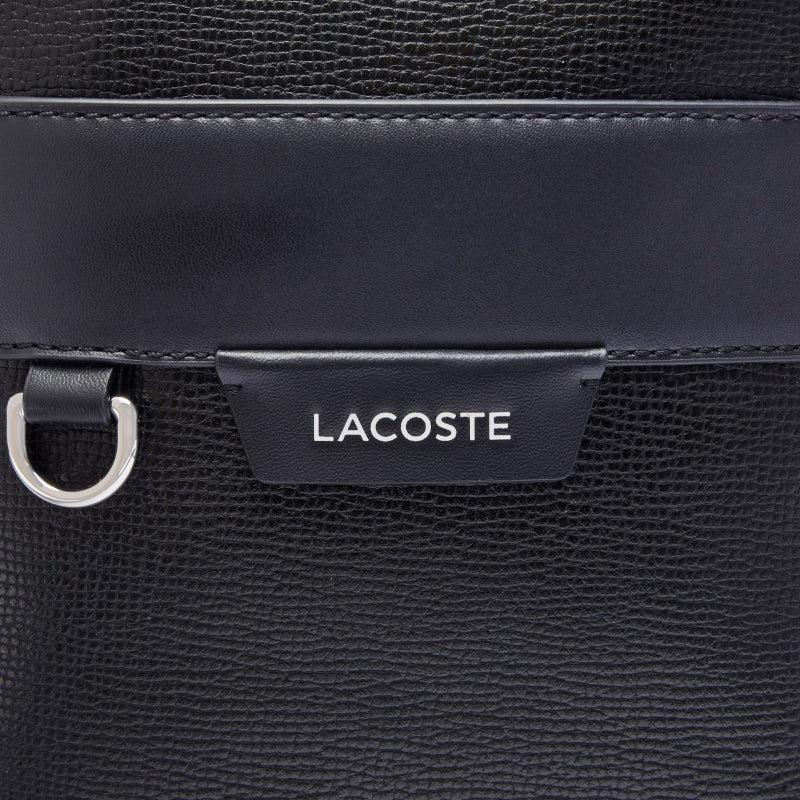 
                      
                        LACOSTE Sacoche Ossian en cuir
                      
                    