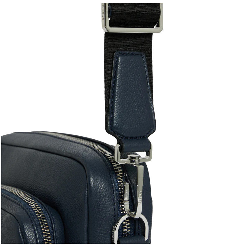 
                      
                        LE TANNEUR Petit sac bandoulière en cuir grainé Marceau
                      
                    