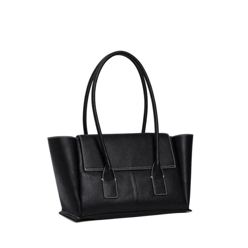 LE TANNEUR Sac cabas moyen modèle à rabat en cuir grainé Elena