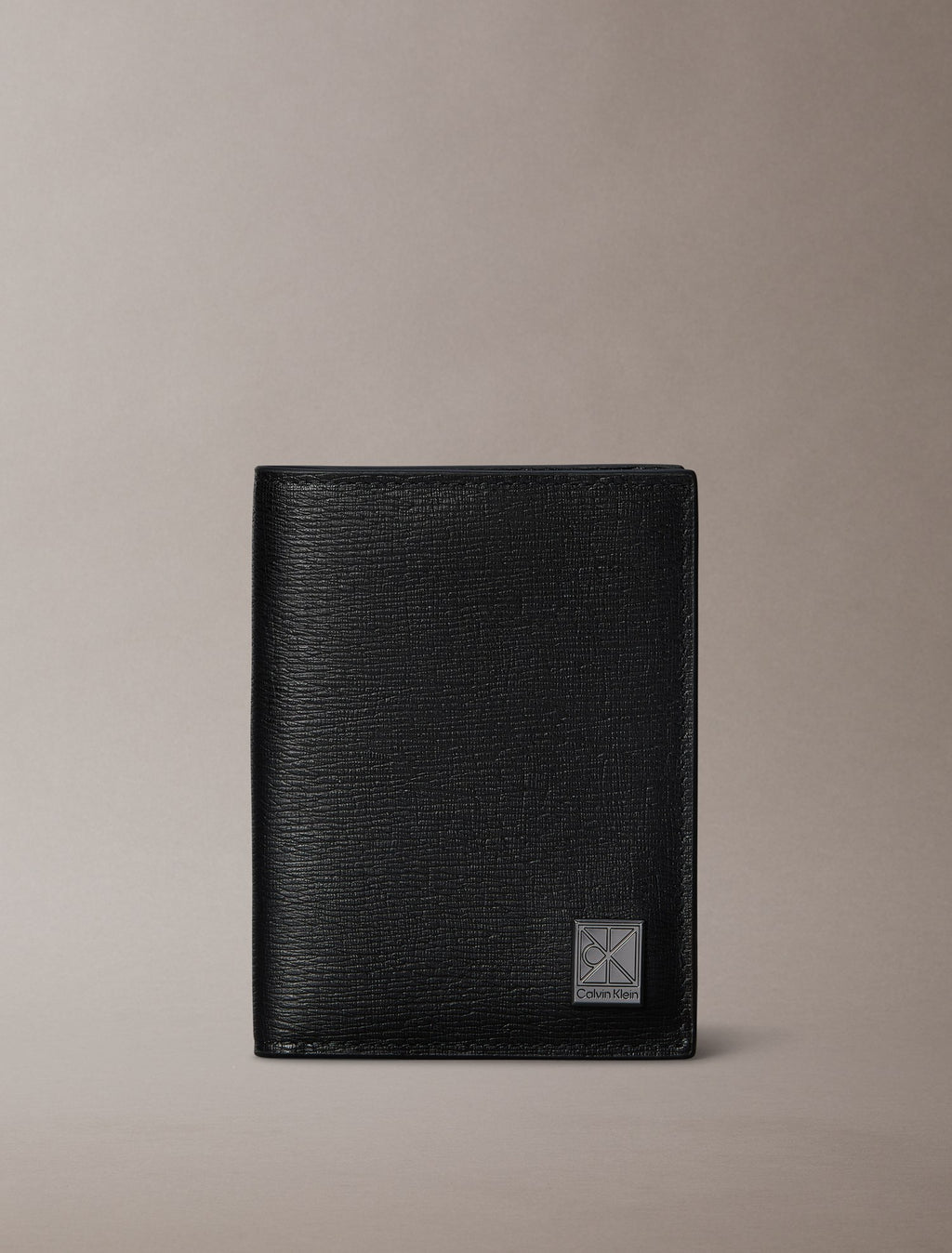 Noir - Calvin Klein Portefeuille Emblem format vertical