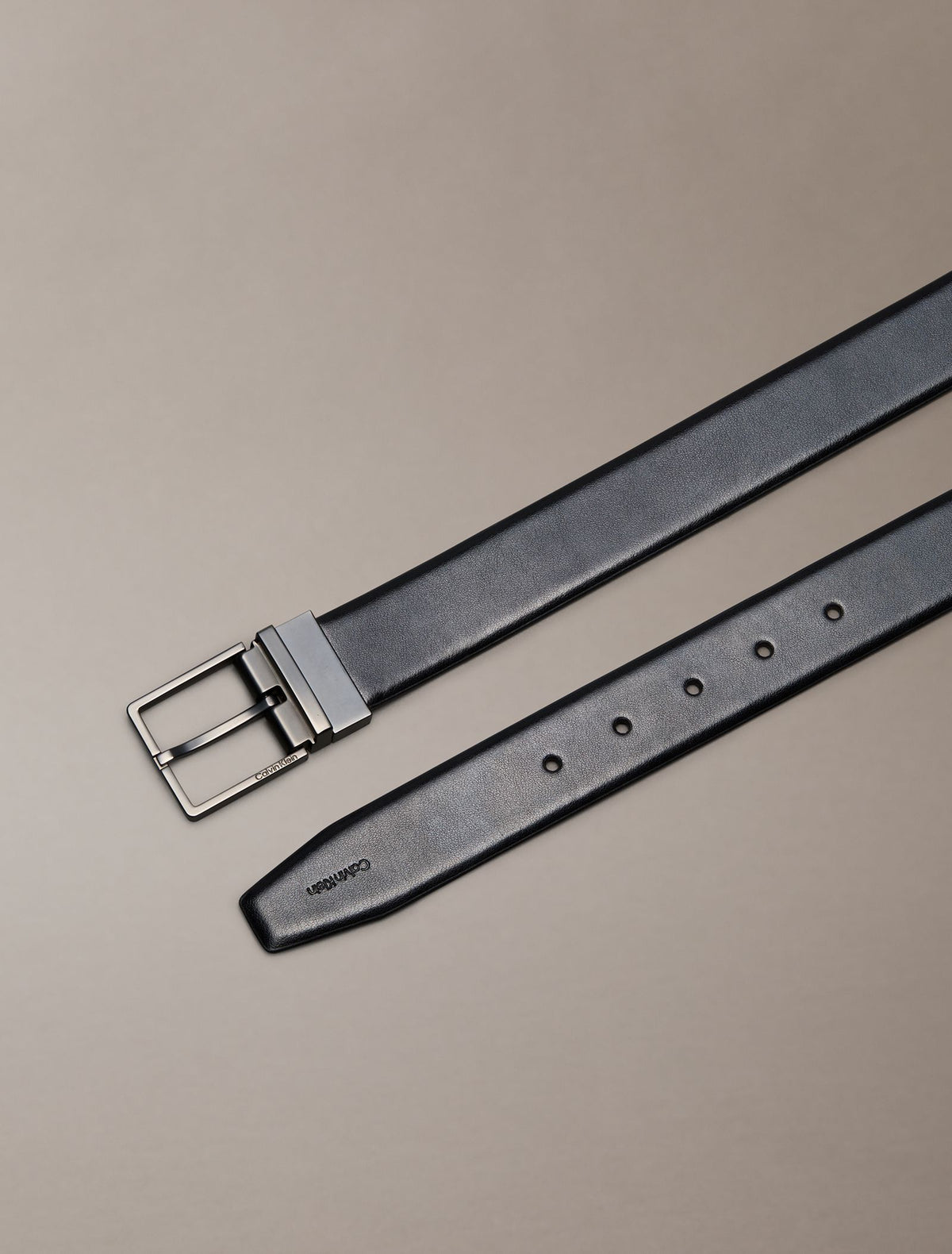 Noir / gunmetal mat - CALVIN KLEIN Ceinture 35 mm boucle carrée cuir lisse