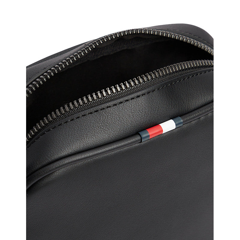 TOMMY HILFIGER Sac reporter perforé à bandoulière