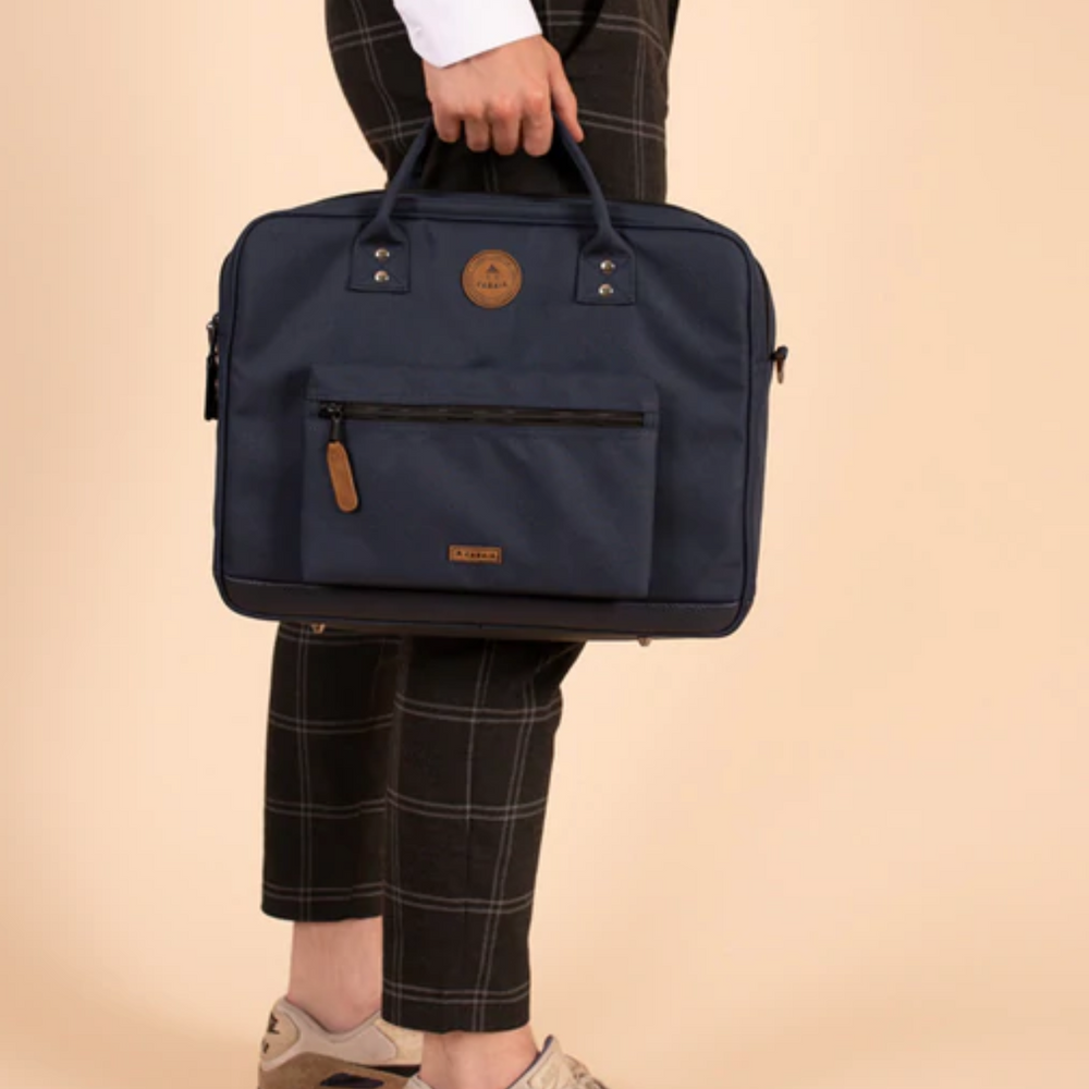 
                      
                        CABAÏA - Sac ordinateur Reykjavik
                      
                    