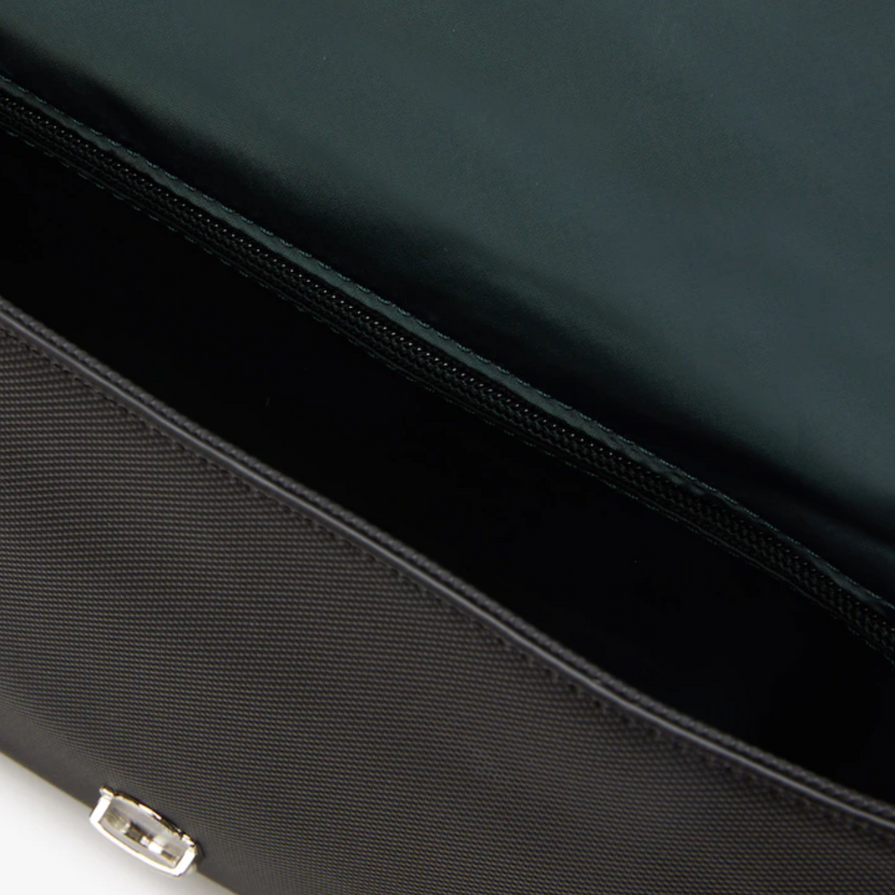 
                      
                        LACOSTE Sac à bandoulière femme avec fermoir
                      
                    