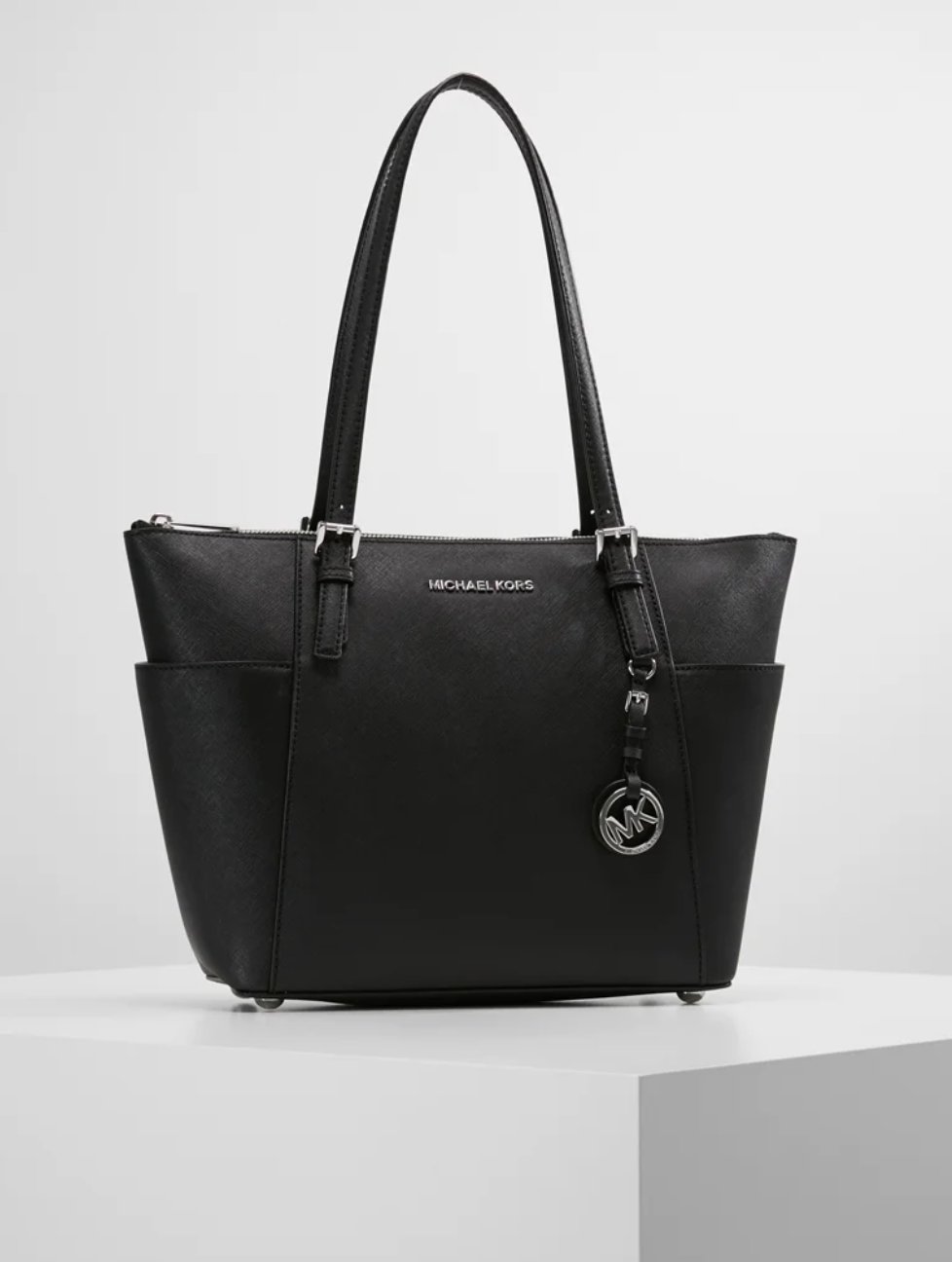 MICHAEL KORS Grand cabas Jet Set en cuir grainé avec glissière supérieure Noir argenté