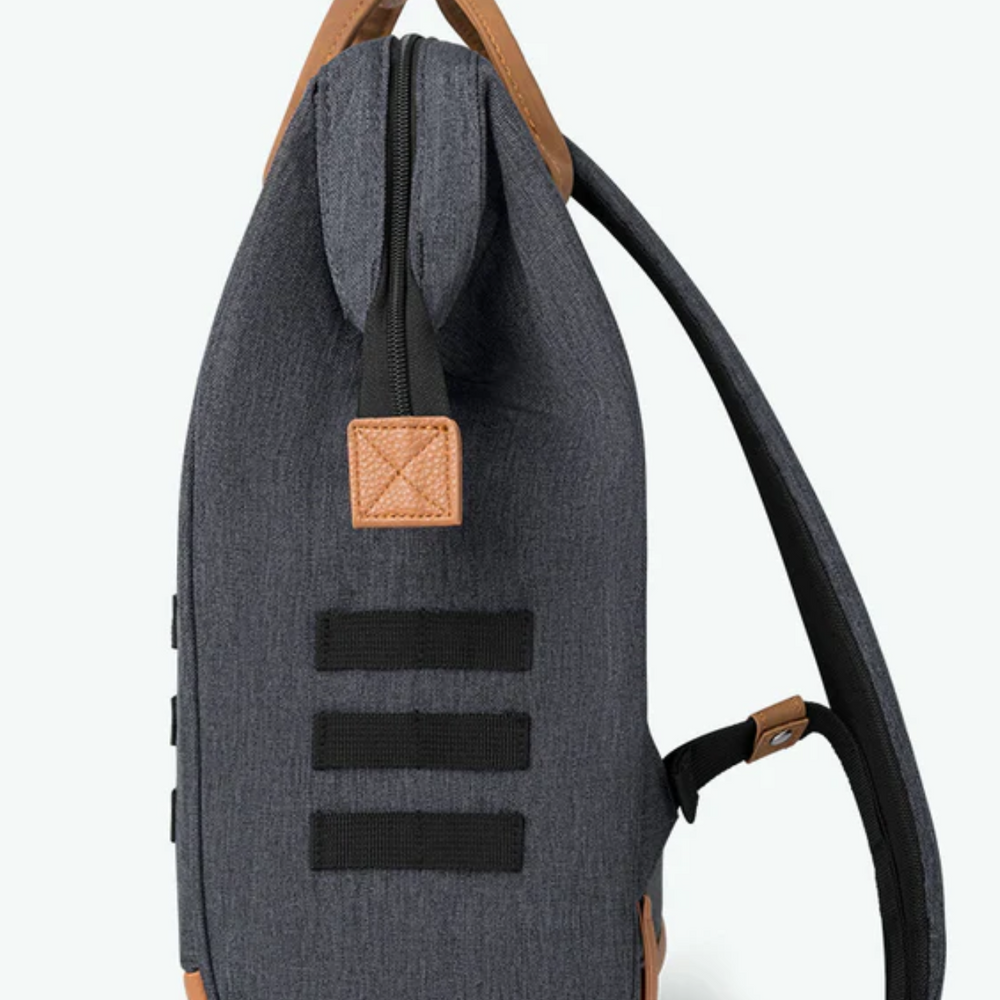 
                      
                        CABAIA Adventurer Londres Medium
                      
                    