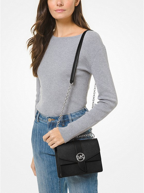 
                      
                        MICHAEL KORS Petit sac à bandoulière Greenwich en cuir saffiano Noir/Argent
                      
                    