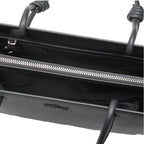 Sac à main Chantaco porté épaule Lacoste