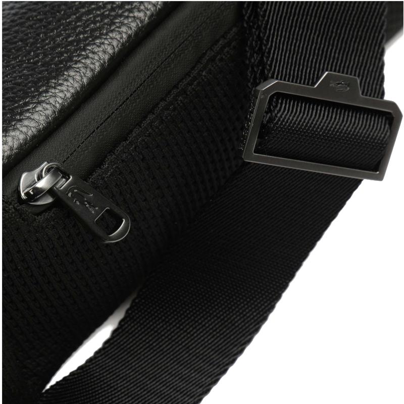 Sac banane zippé Lacoste Black 000